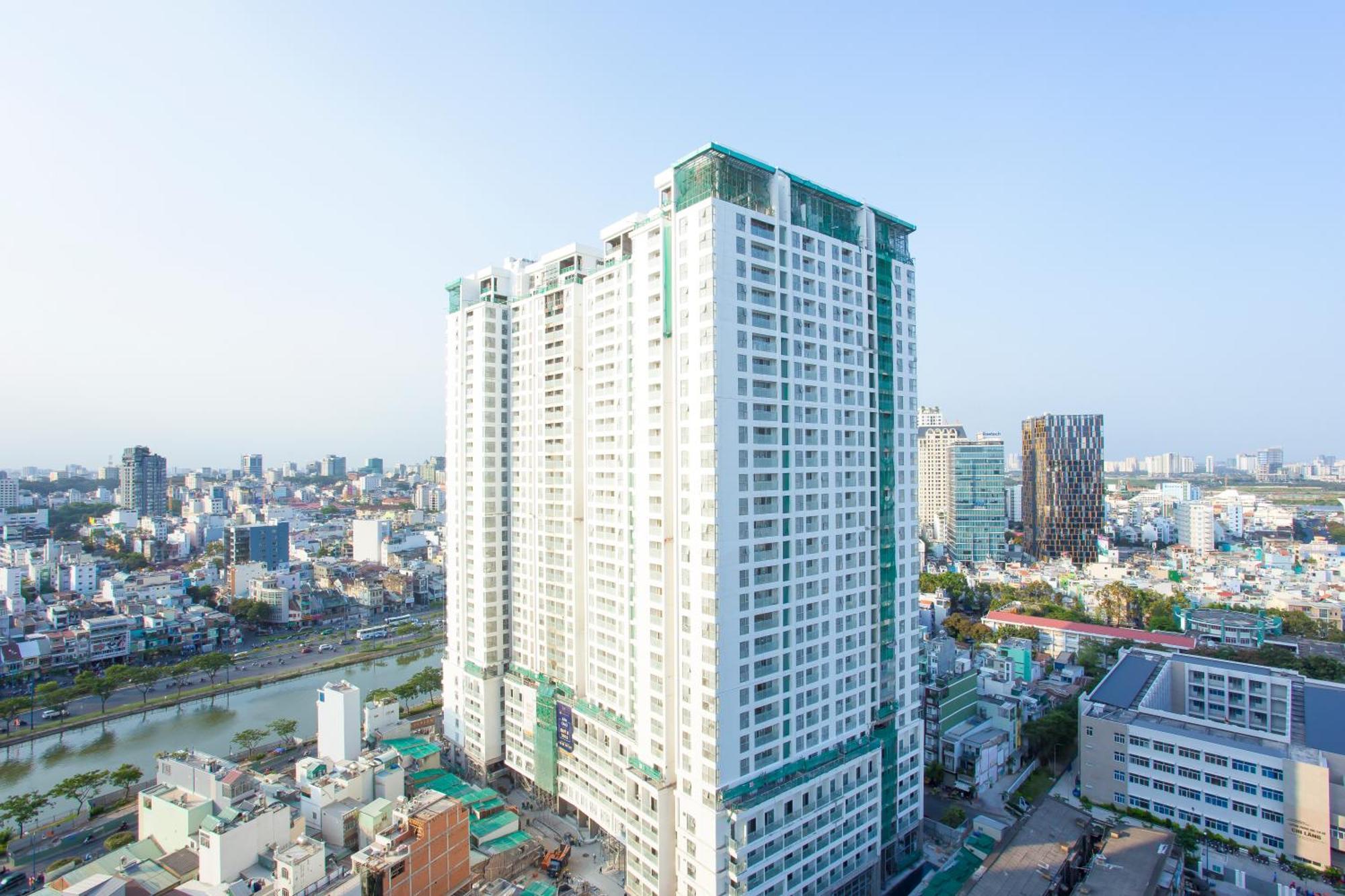 Double E Saigon Apartment In Rivergate Building Ho Chi Minh City Exterior photo